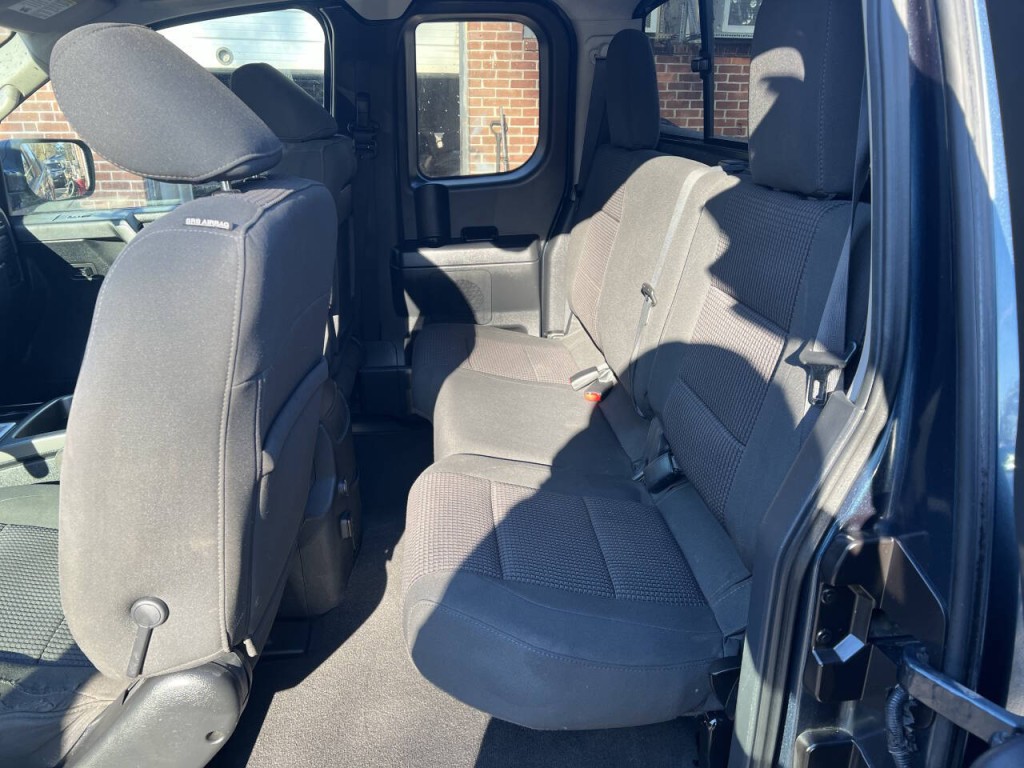 2014 Nissan Titan Image 16