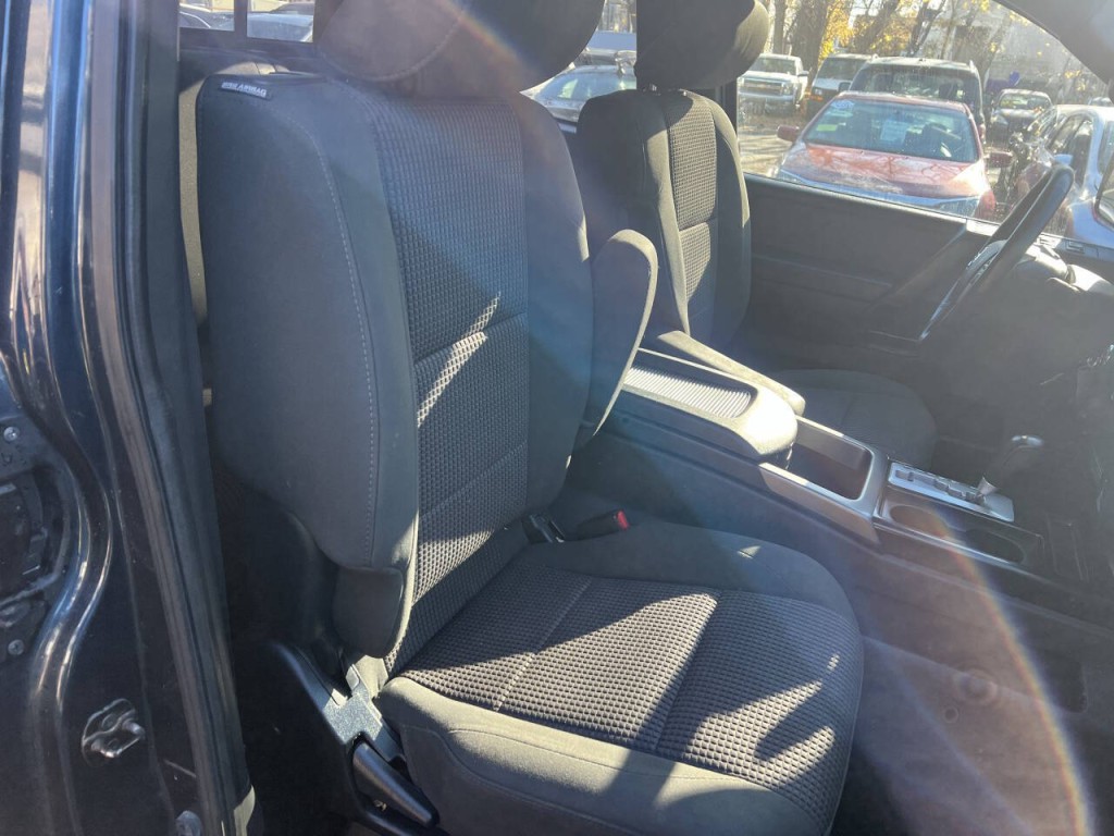 2014 Nissan Titan Image 20