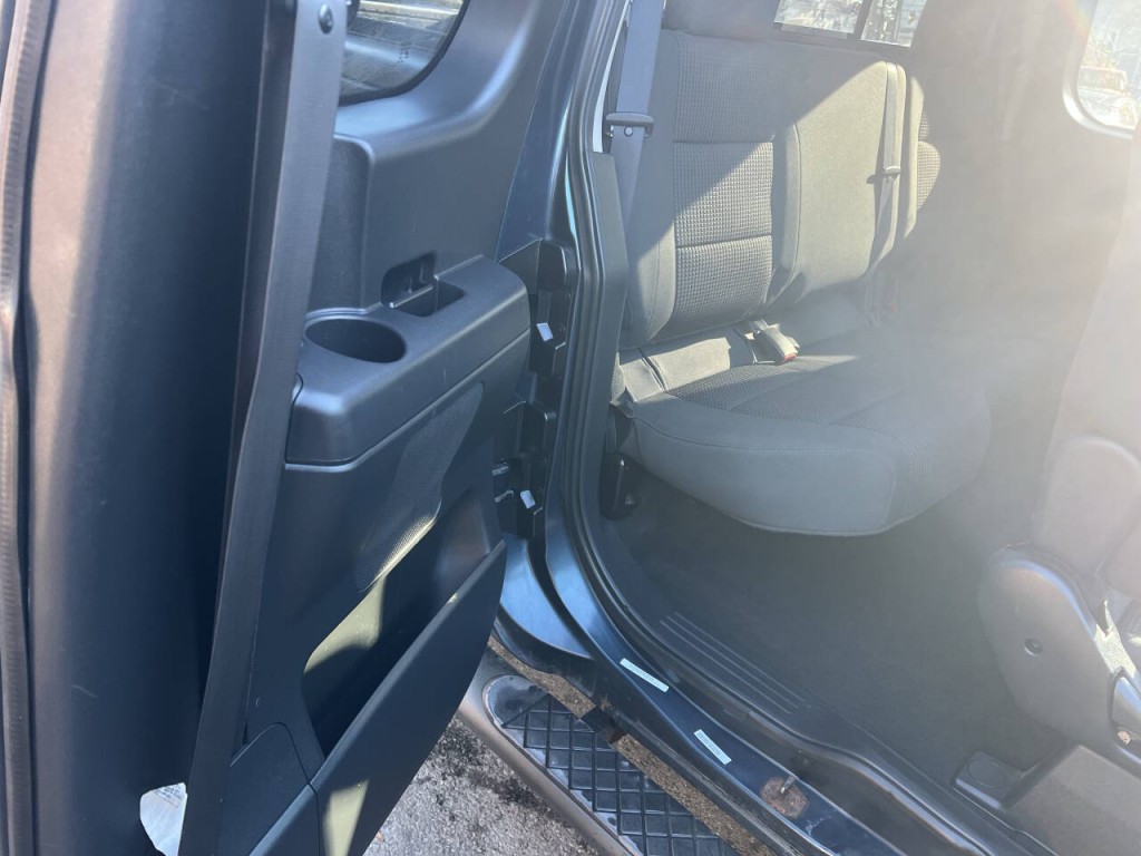 2014 Nissan Titan Image 21