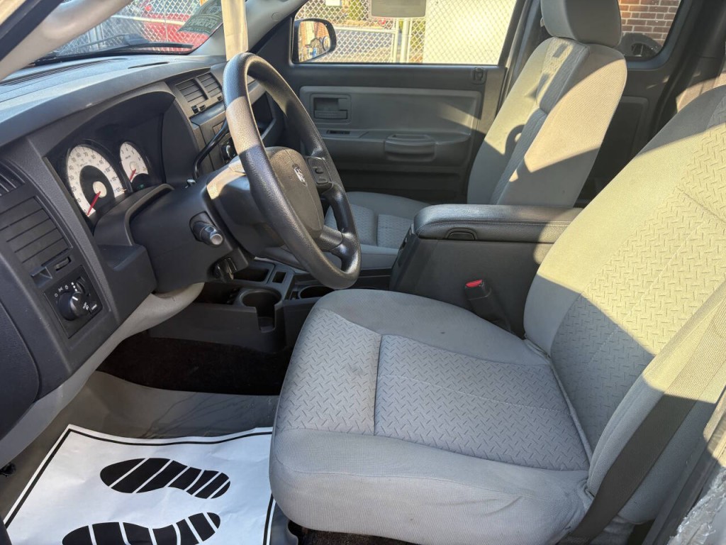 2009 Dodge Dakota Image 10