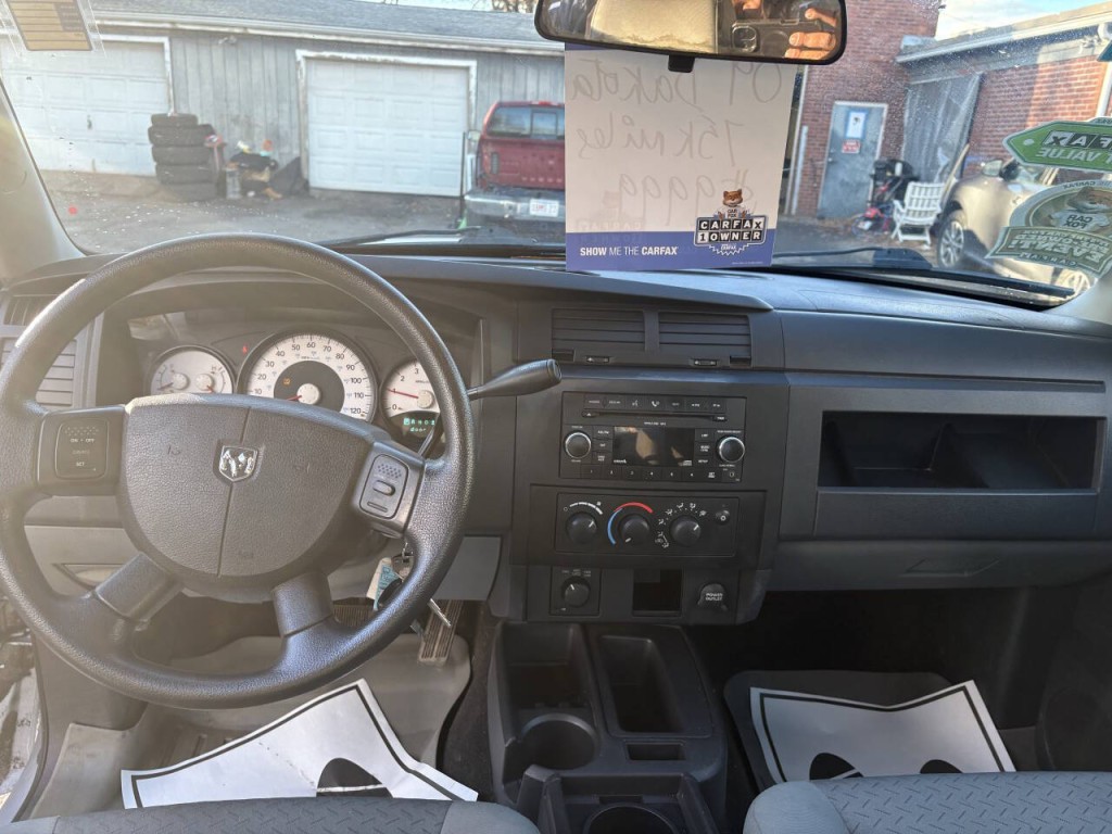 2009 Dodge Dakota Image 17