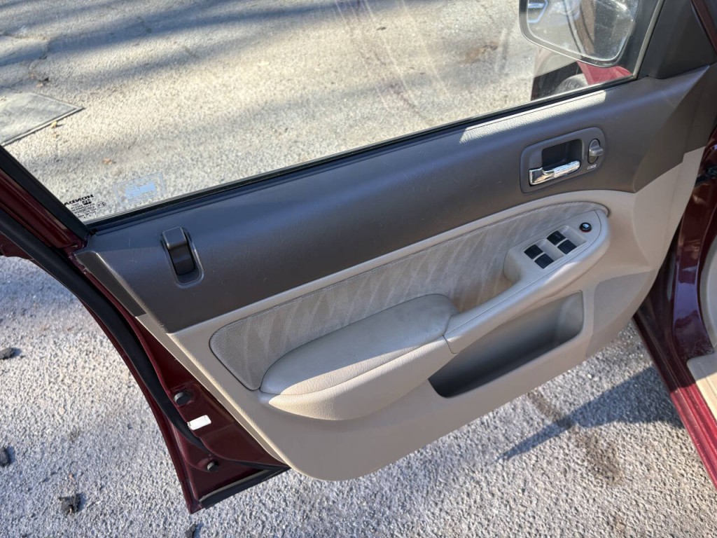 2003 Honda Civic Image 18