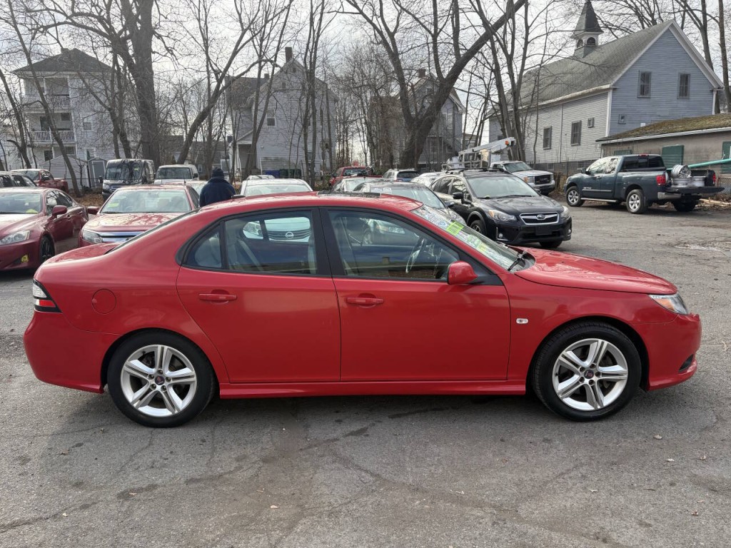 2011 Saab 9-3 Image 4