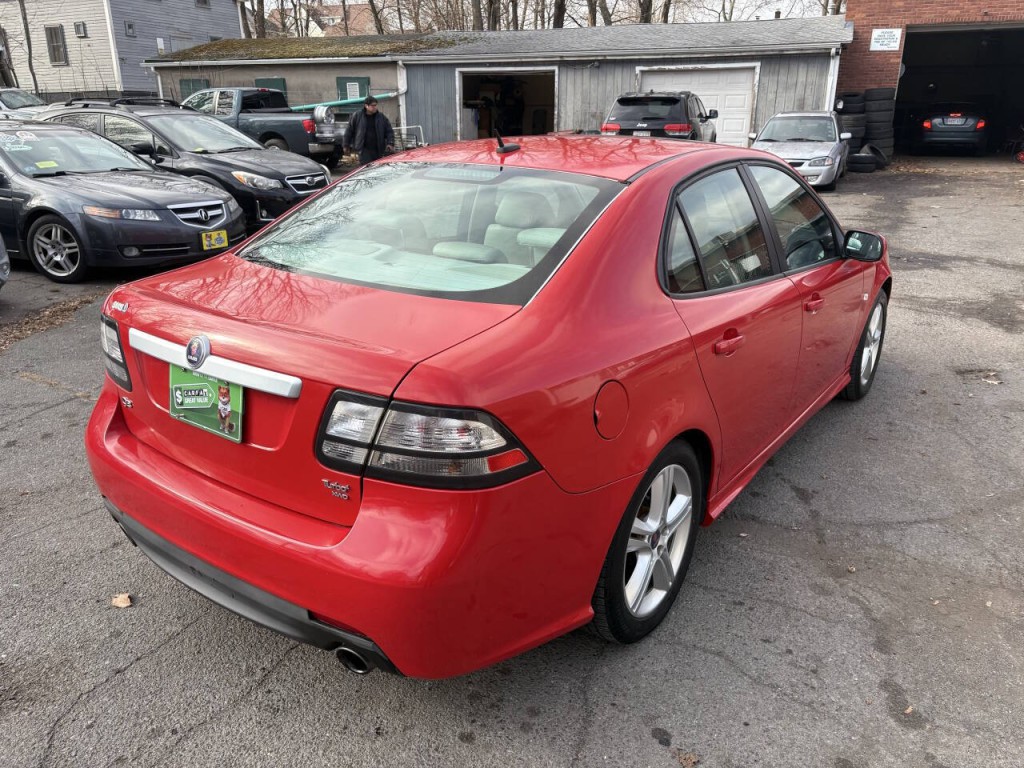 2011 Saab 9-3 Image 5
