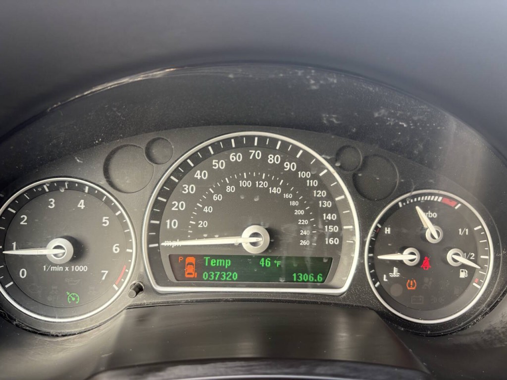 2011 Saab 9-3 Image 10