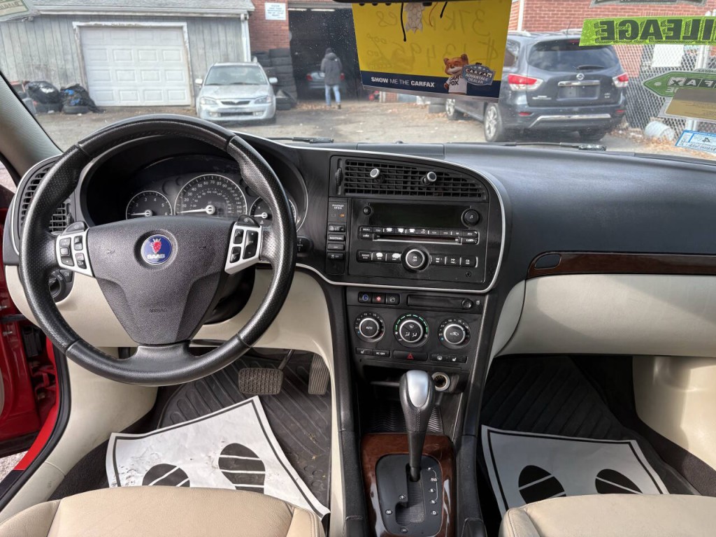 2011 Saab 9-3 Image 13