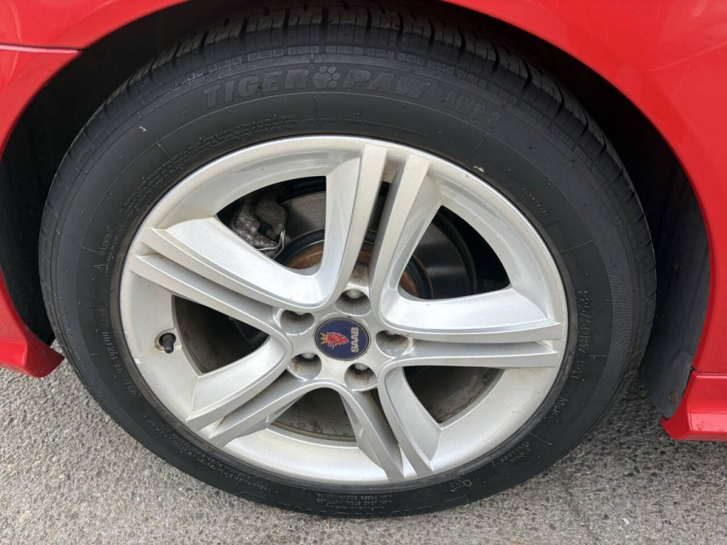 2011 Saab 9-3 Image 19