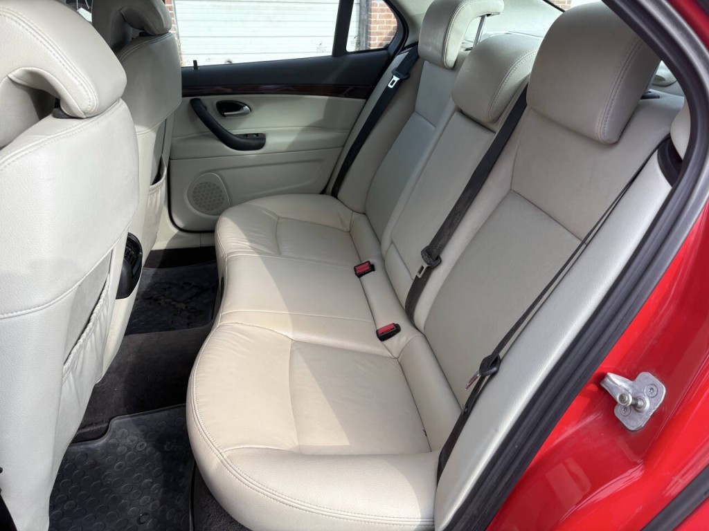 2011 Saab 9-3 Image 23