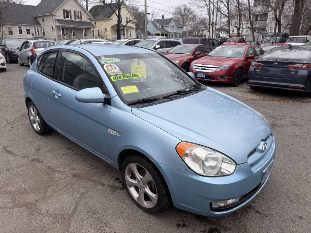 2008 Hyundai Accent Image 3