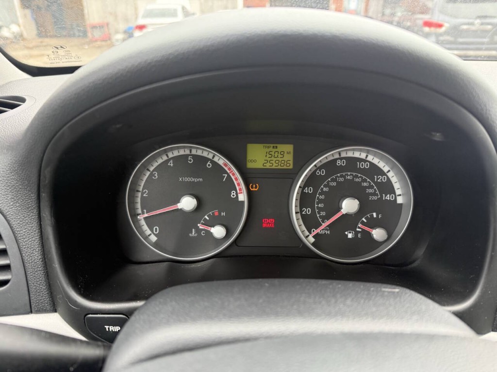 2008 Hyundai Accent Image 9