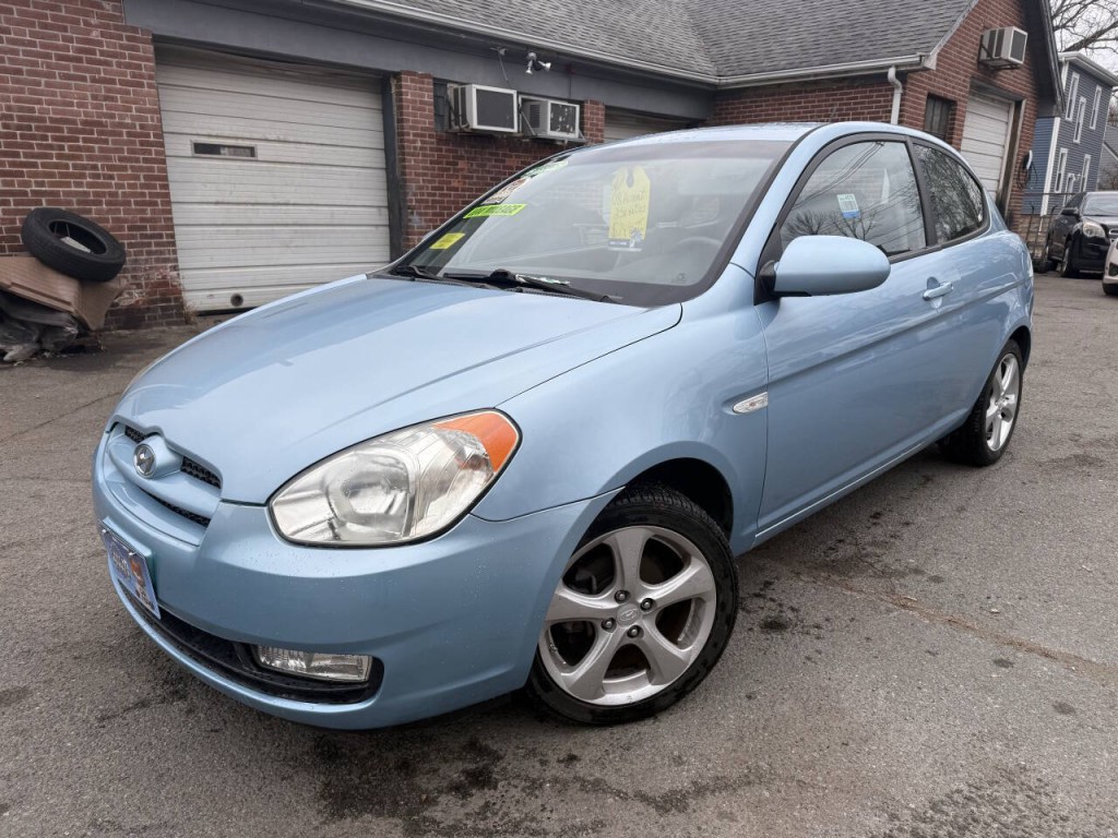2008 Hyundai Accent Image 16