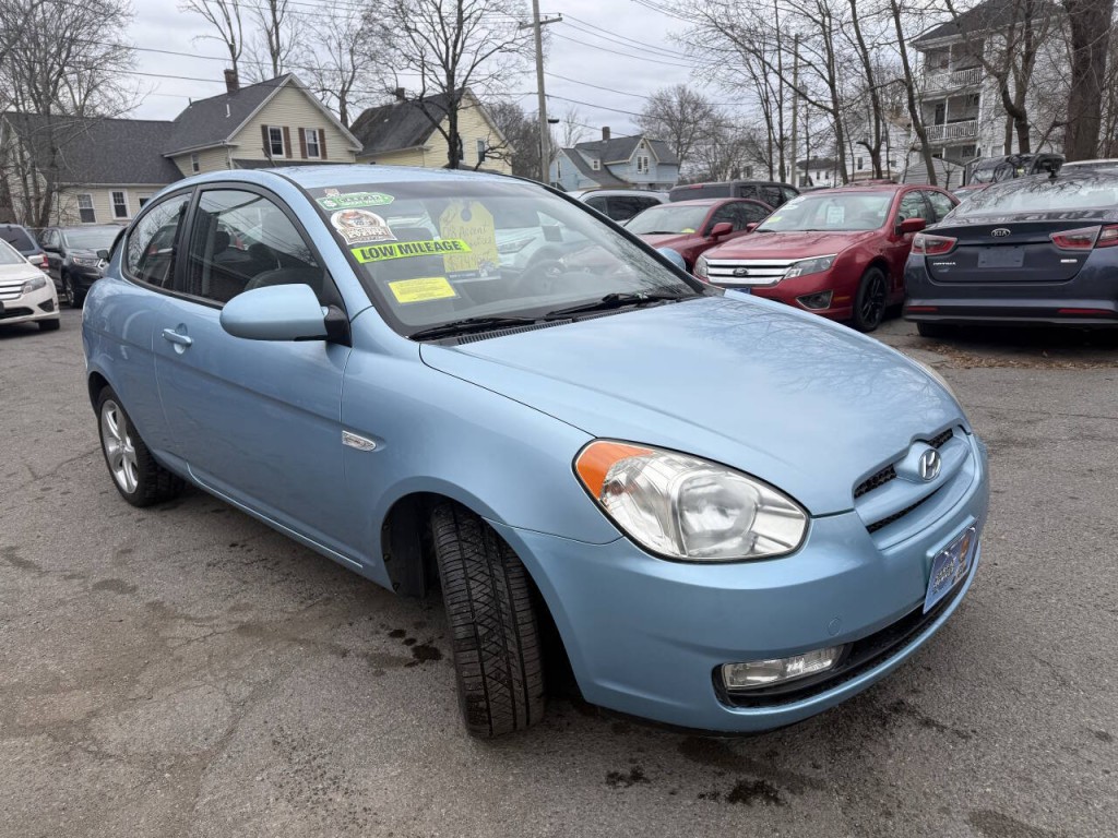 2008 Hyundai Accent Image 17
