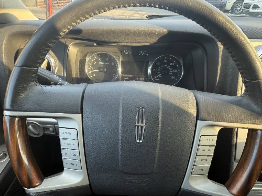 2007 Lincoln MKZ Image 10