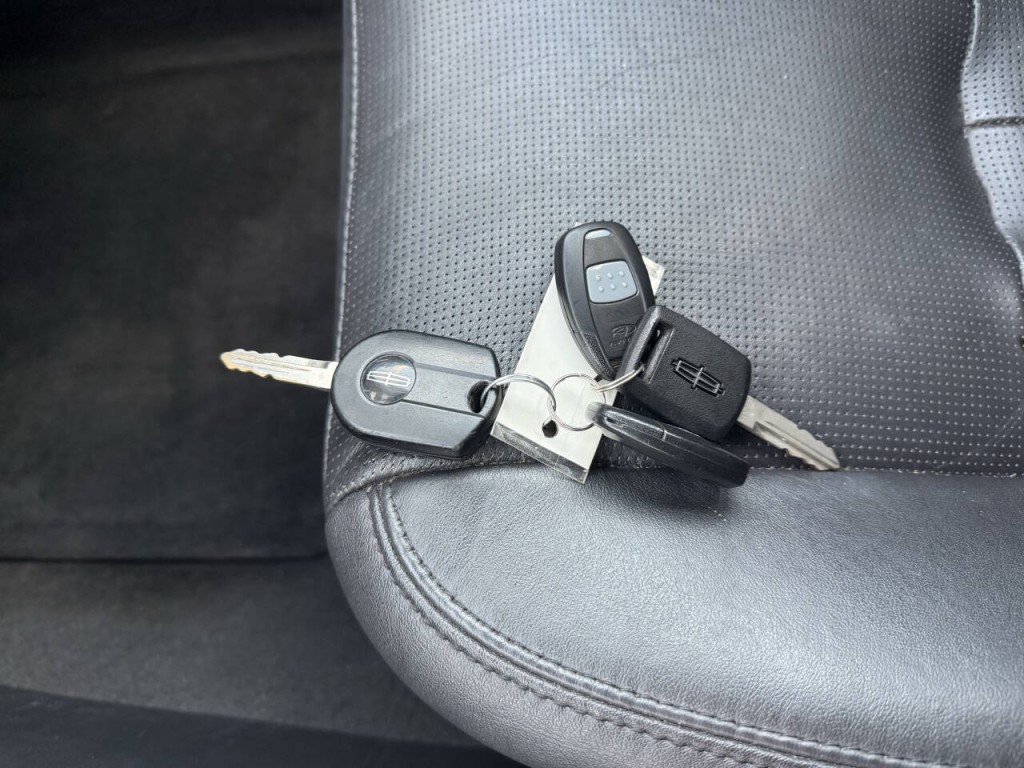 2007 Lincoln MKZ Image 15