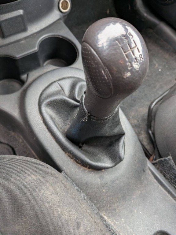 2017 Nissan Versa Image 11