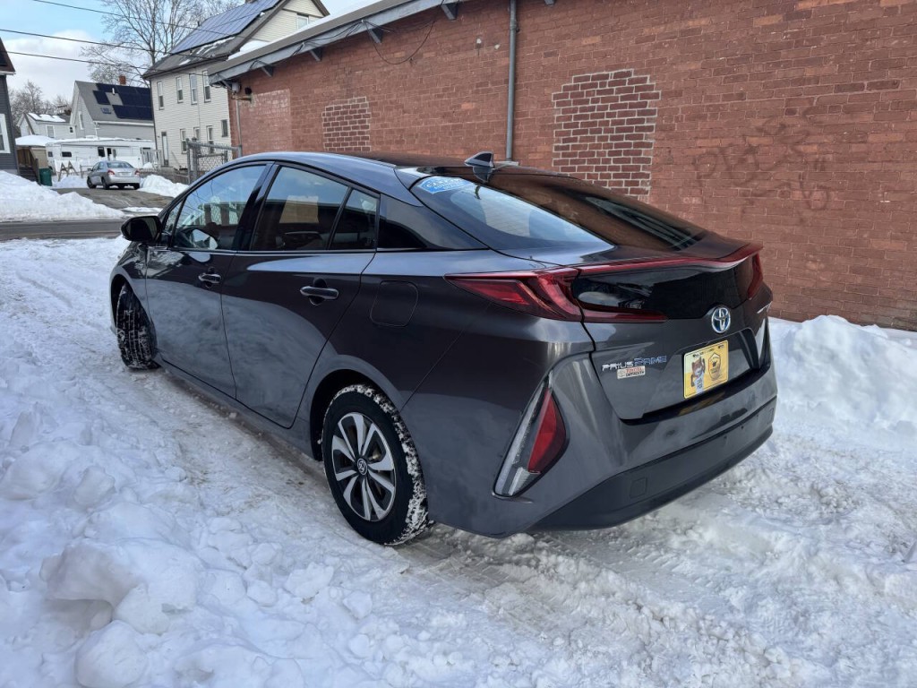 2017 Toyota Prius Image 3
