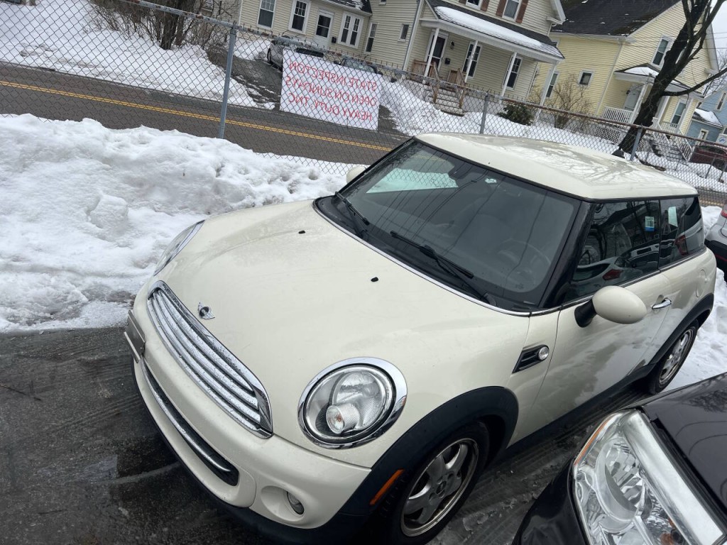 2011 MINI Cooper Image 4