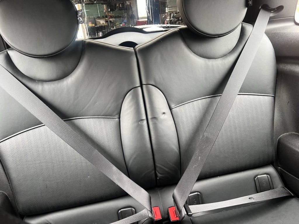 2011 MINI Cooper Image 9