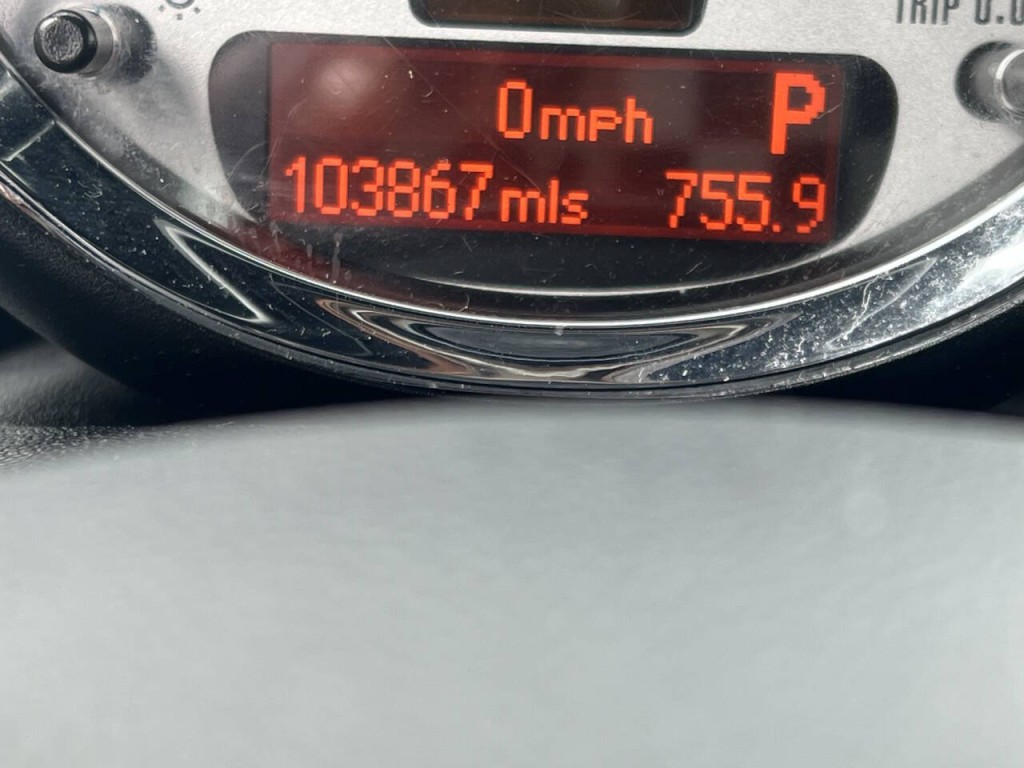 2011 MINI Cooper Image 12