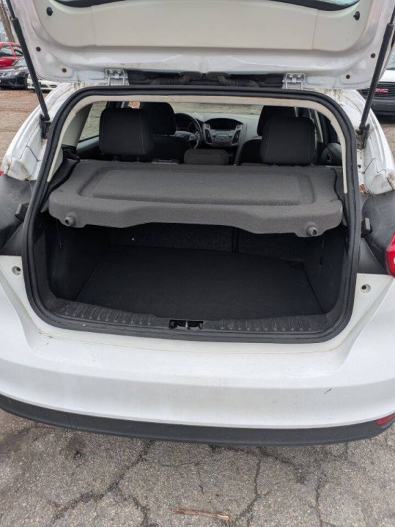 2015 Ford Focus Image 9