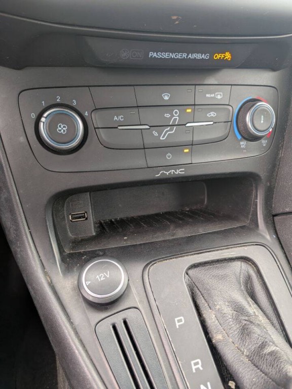 2015 Ford Focus Image 16