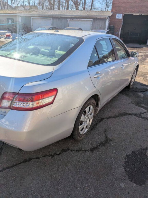 2010 Toyota Camry Image 8