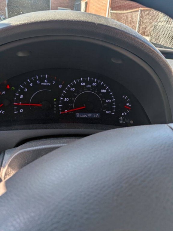 2010 Toyota Camry Image 14