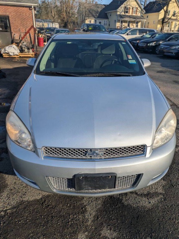 2014 Chevrolet Impala Image 2