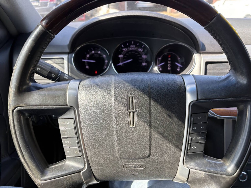 2012 Lincoln MKZ Image 5