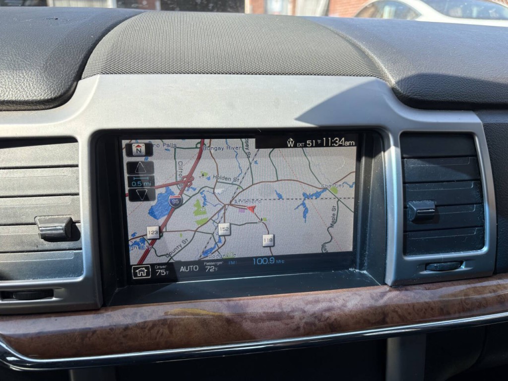 2012 Lincoln MKZ Image 6