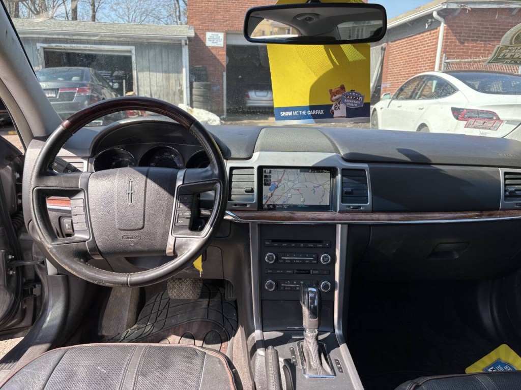 2012 Lincoln MKZ Image 10