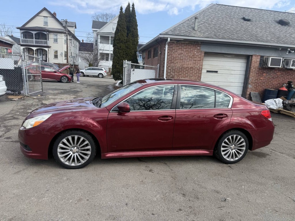2010 Subaru Legacy Image 4