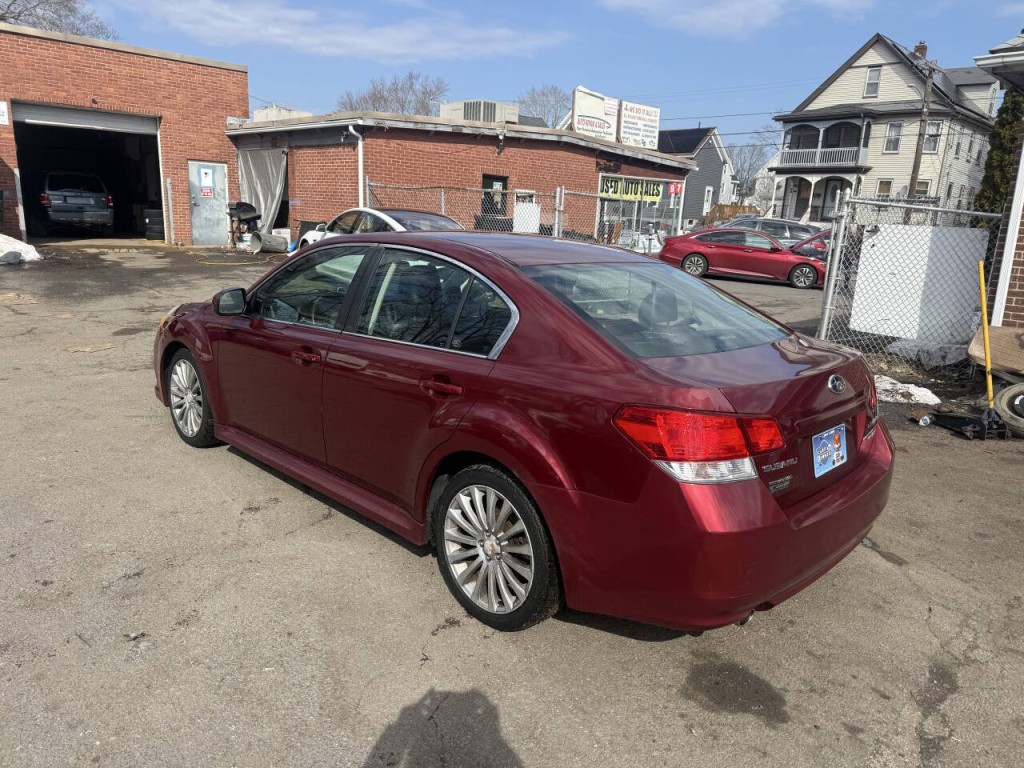 2010 Subaru Legacy Image 5