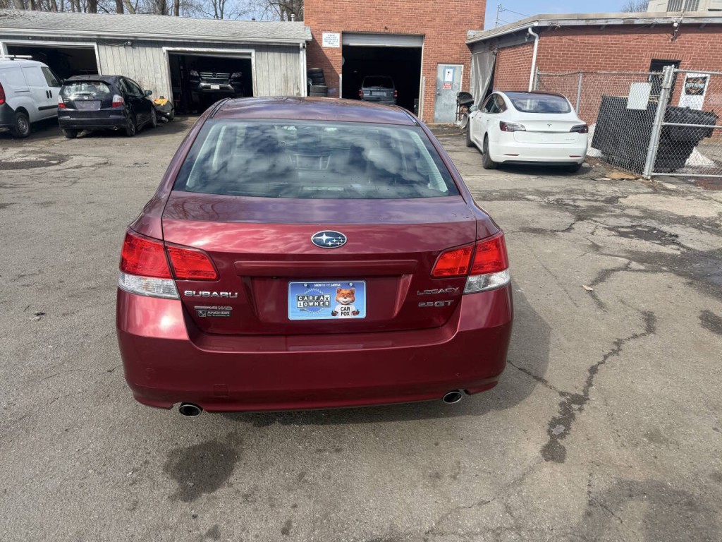 2010 Subaru Legacy Image 7