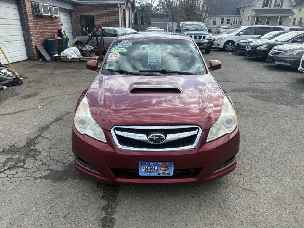 2010 Subaru Legacy Image 2