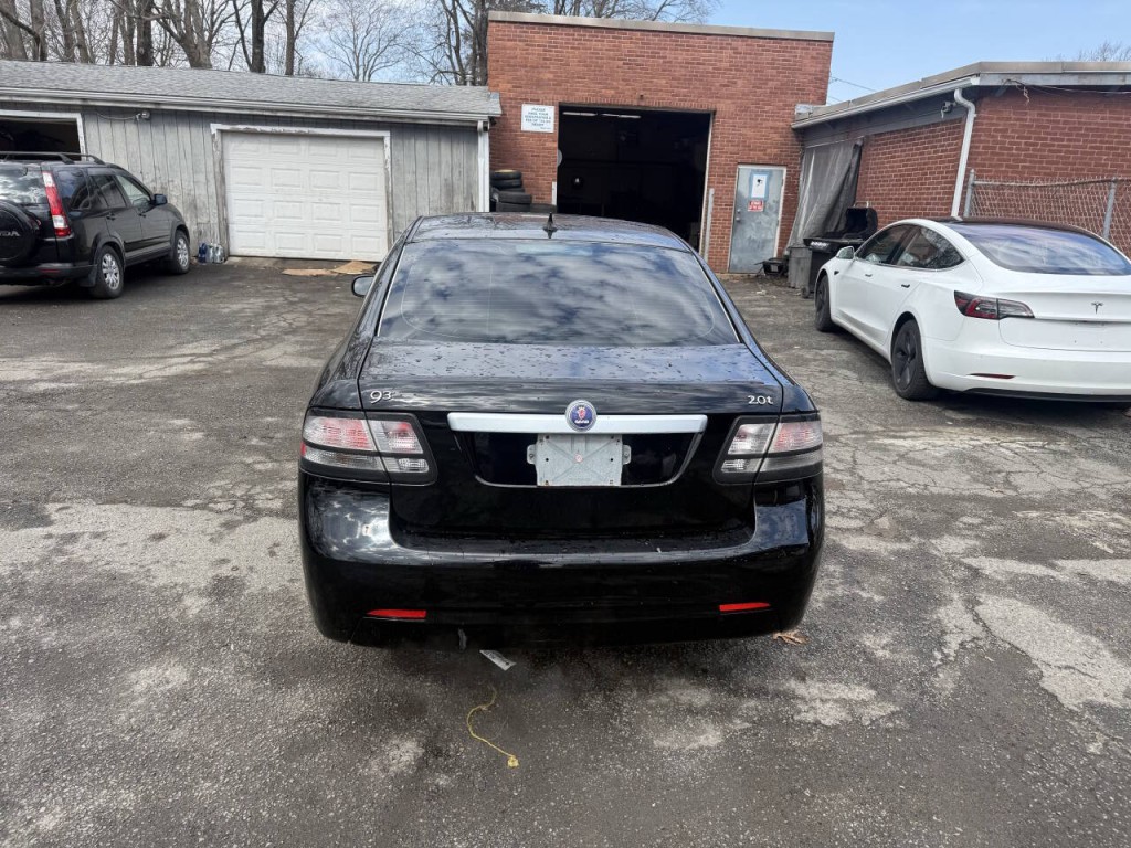 2010 Saab 9-3 Image 7