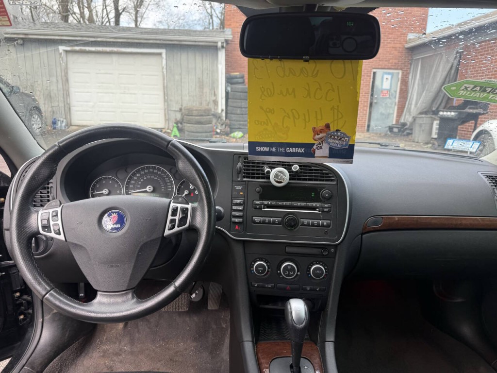 2010 Saab 9-3 Image 17