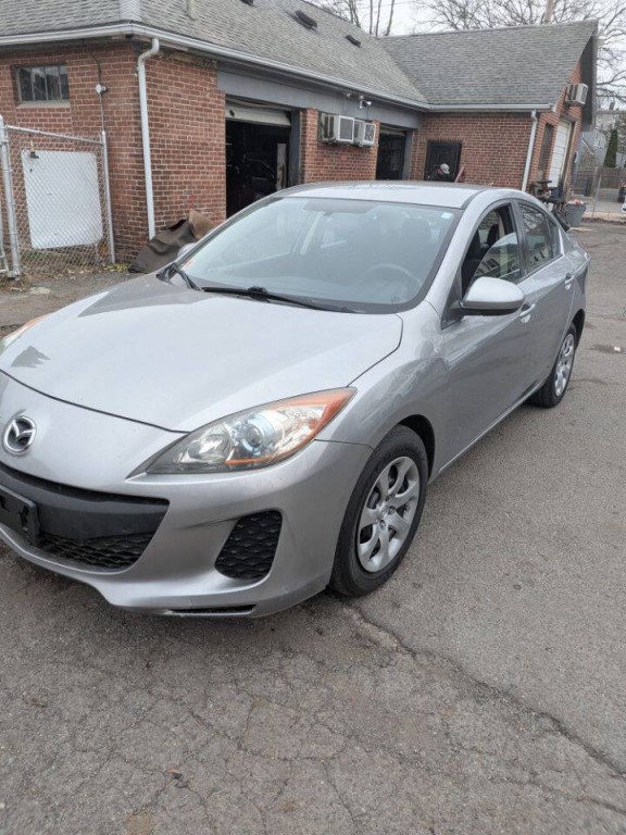 2013 Mazda Mazda3 Image 3