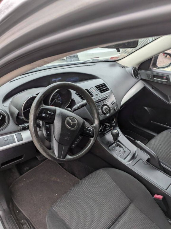 2013 Mazda Mazda3 Image 11