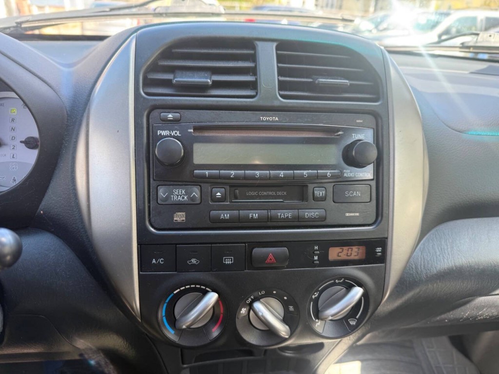 2004 Toyota Rav4 Image 11