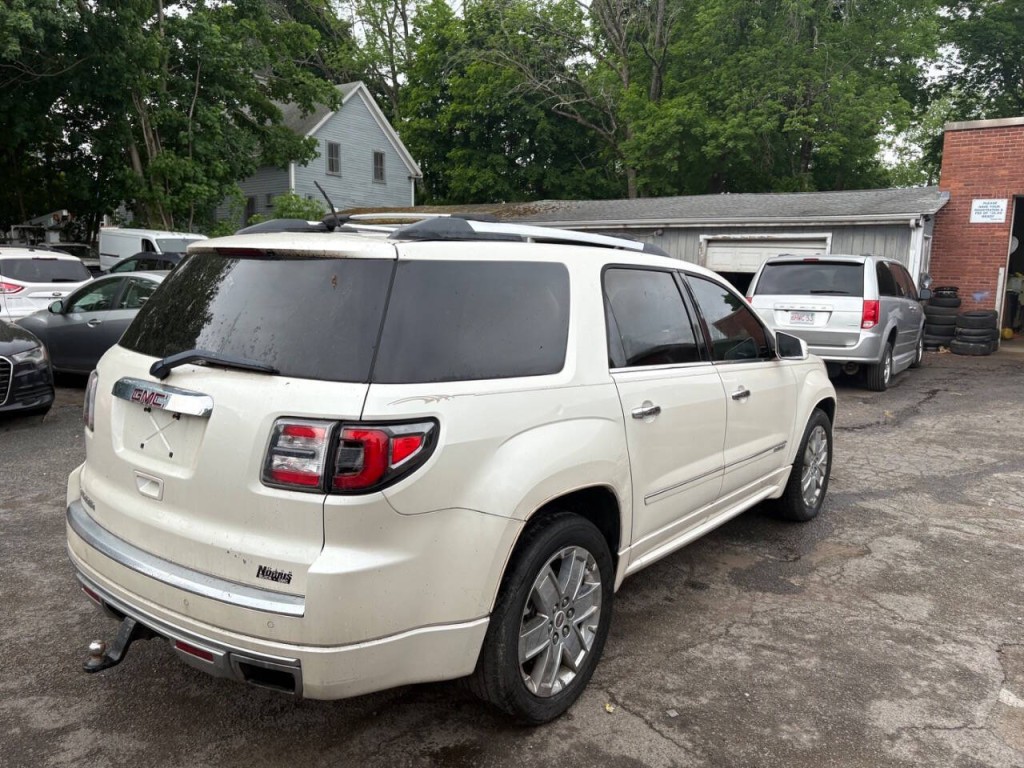 2013 GMC Acadia Image 7