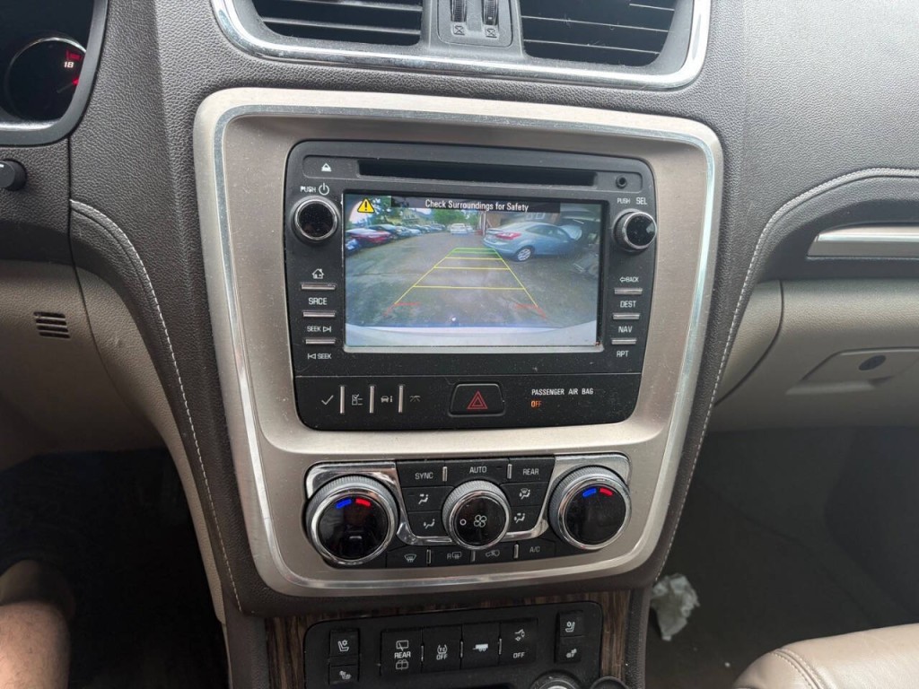 2013 GMC Acadia Image 12