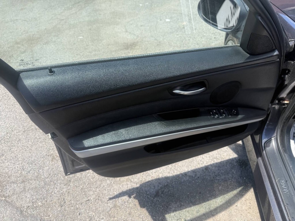 2006 BMW 3 Series Image 8