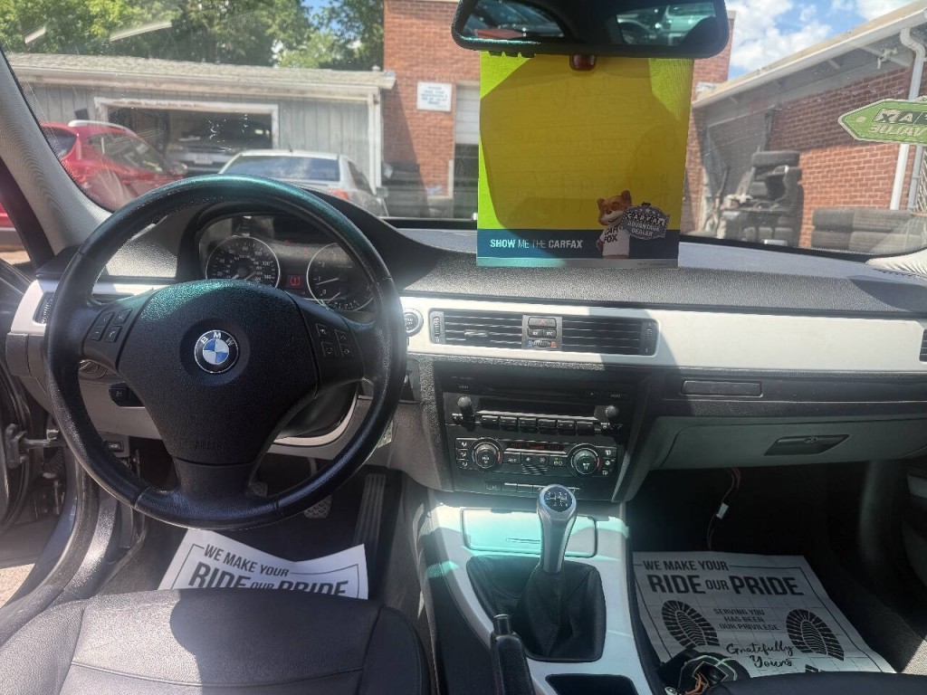 2006 BMW 3 Series Image 17