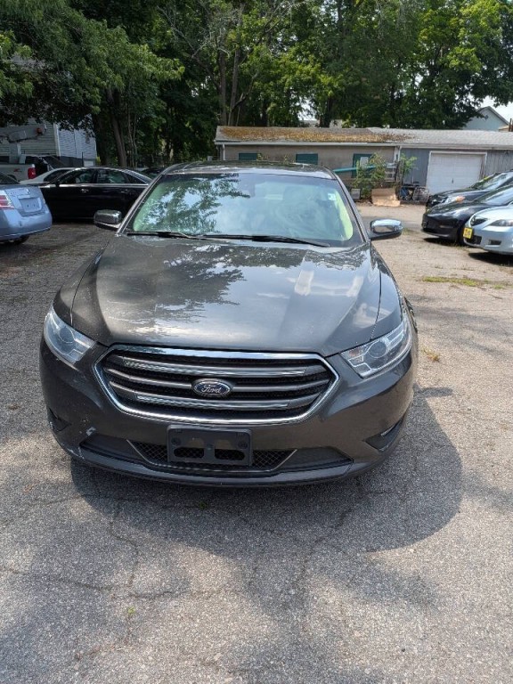 2019 Ford Taurus Image 3