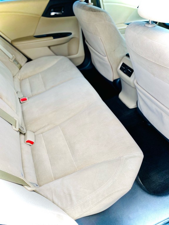 2015 Honda Accord Image 7