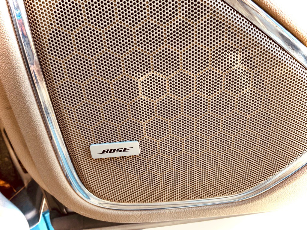 2017 Chevrolet Suburban Image 7