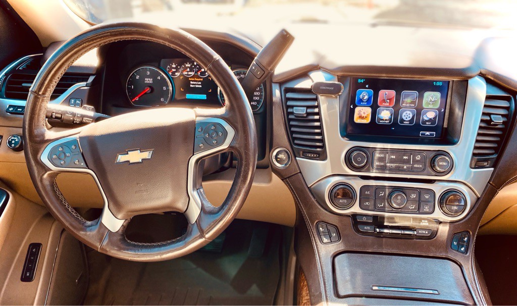 2017 Chevrolet Suburban Image 10