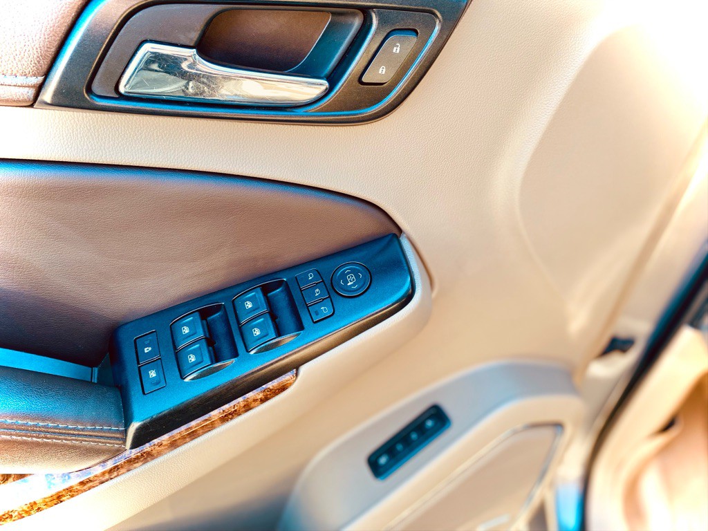 2017 Chevrolet Suburban Image 20