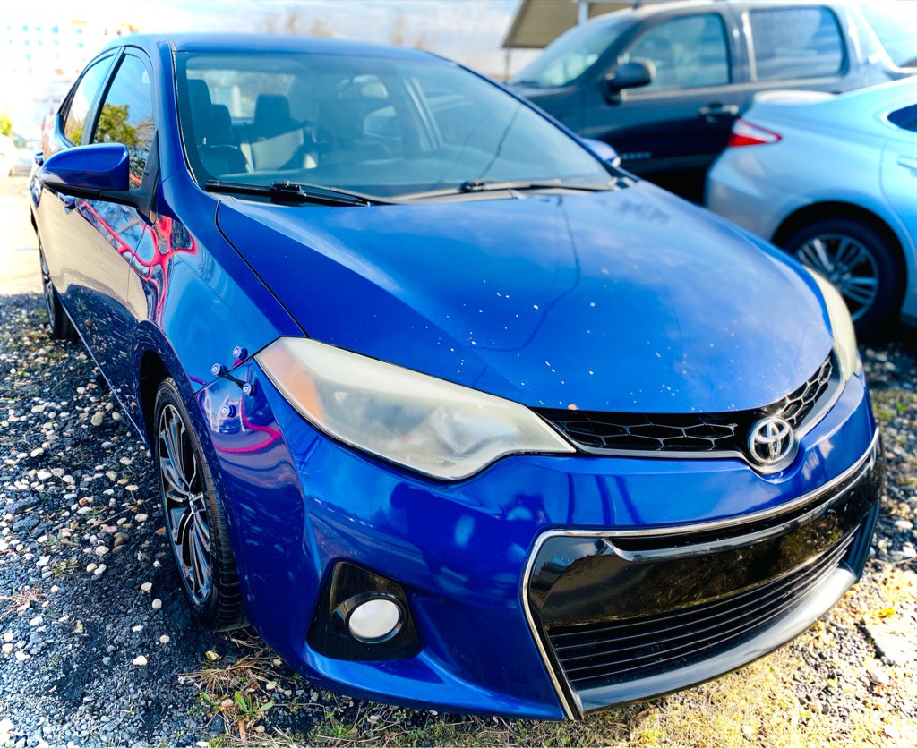2015 Toyota Corolla Image 2